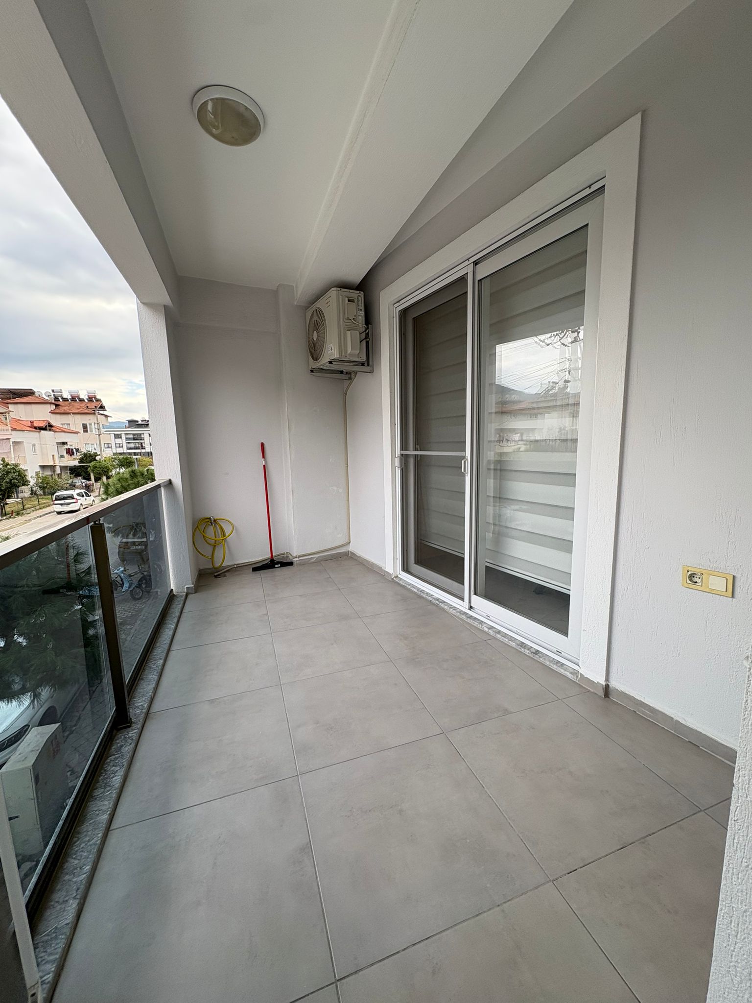 Dalaman Merkez Pazaryeri Kiralık 2+1 Ofis / İşyeri Uygun